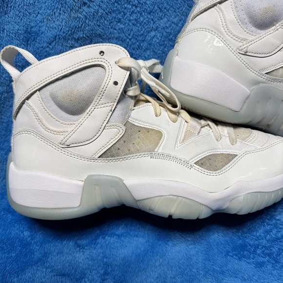 Nike Air Jordan Jumpman Two Trey‎ Sz 9.5 Youth Size Shoes DR9631 110 See All Pic - Picture 1 of 10